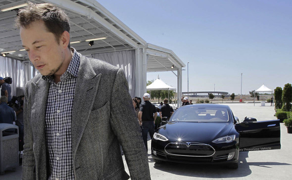 Илон Маск продал акций Tesla еще на 0 млн