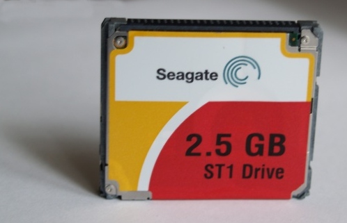 Жесткий диск Seagate ST1 на 2,5 Гбайт, источник Wikipedia