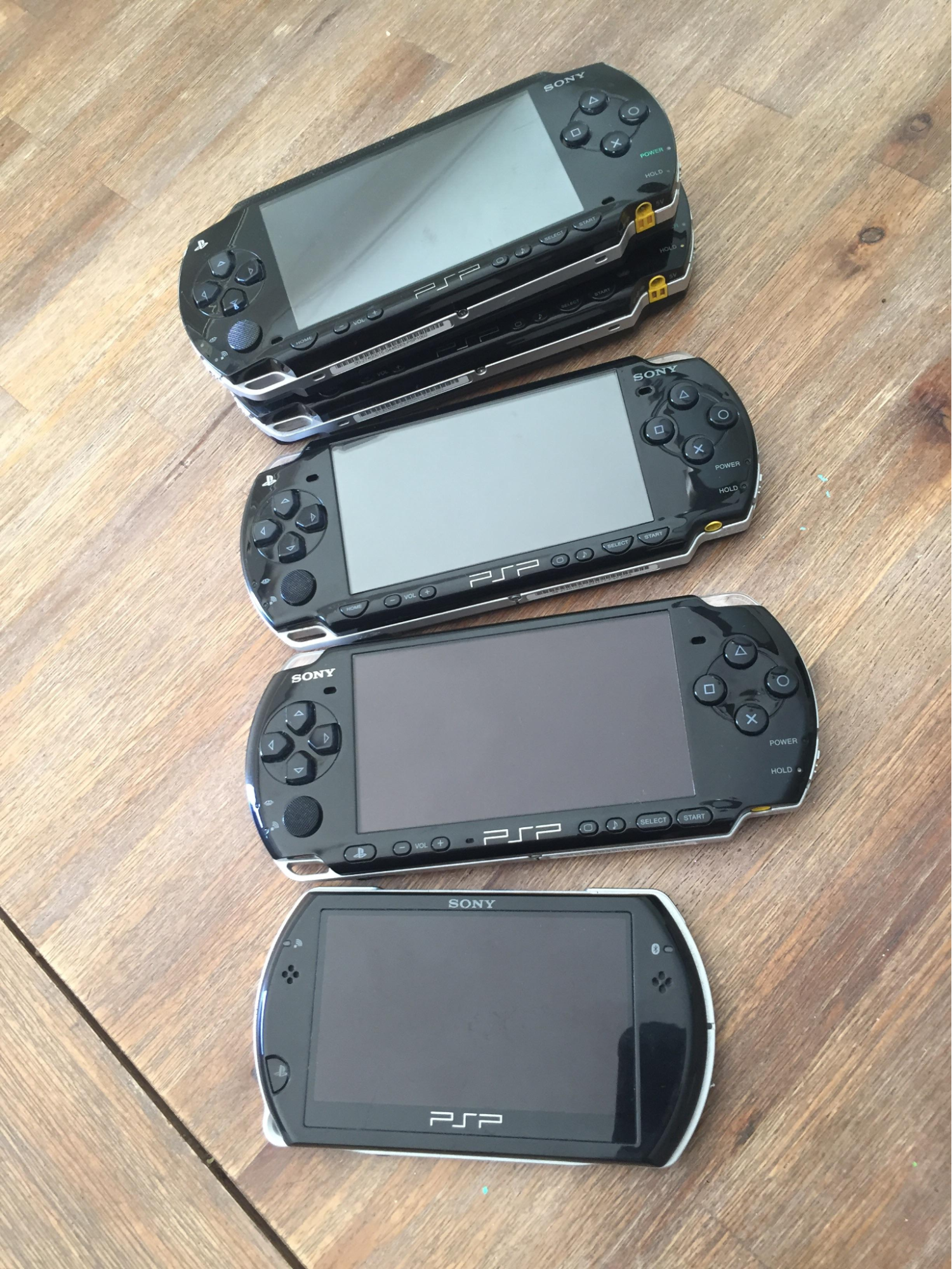 PSP 1000 (Fat), PSP 2000 (Slim), PSP 3000 и PSP Go