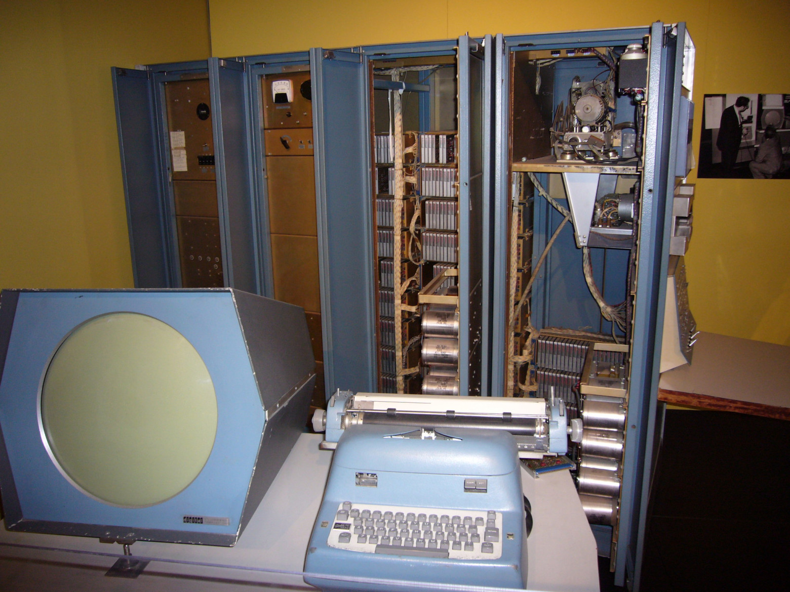 Тот самый PDP-1. Источник изображения Тот самый PDP-1. Источник изображения