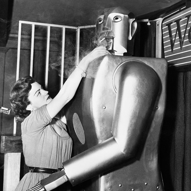 Робот Elektro компании Westinghouse стал настоящей сенсацией на Всемирной выставке 1939 года.