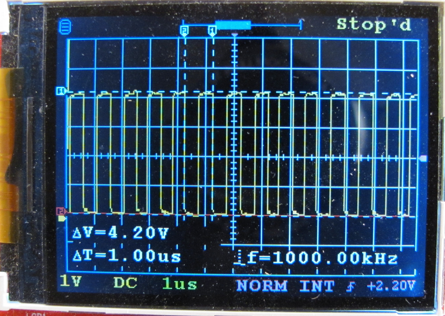 Рис.8.  Меандр частотой 1 МГц.