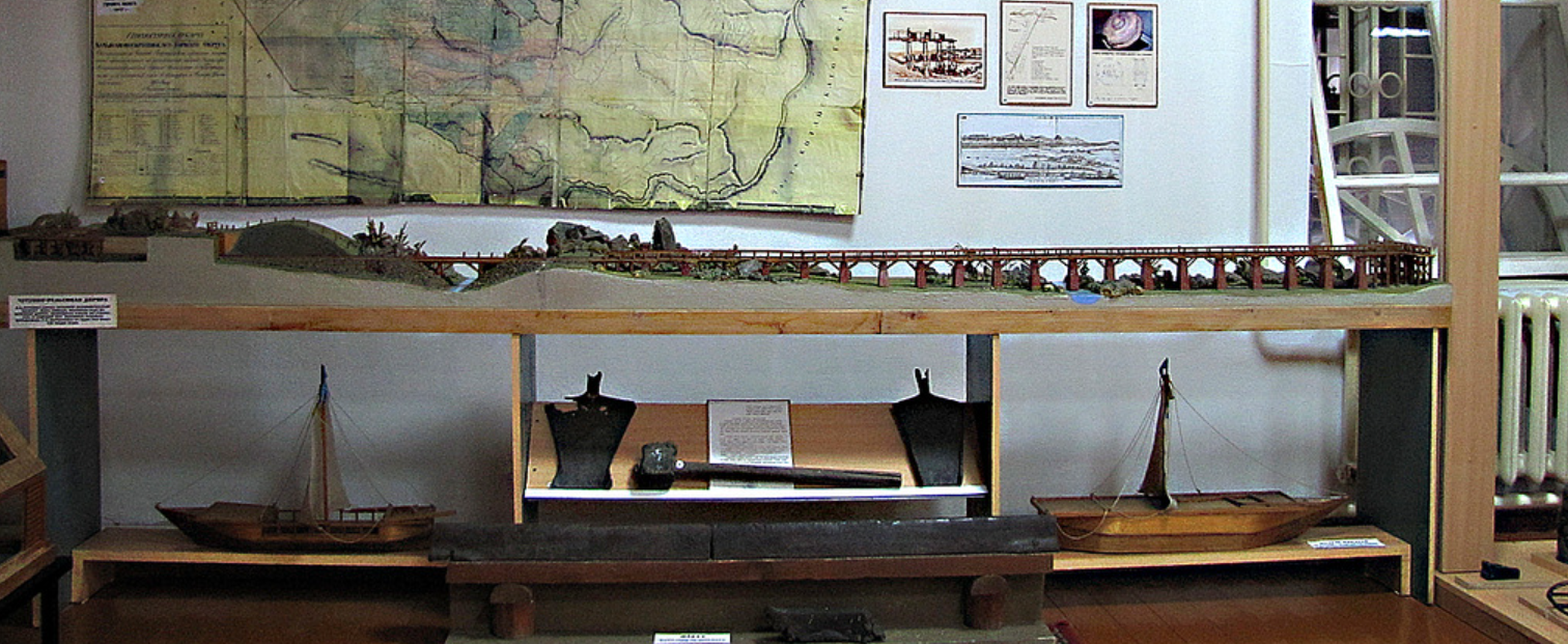 Фотография взята из материала в ЖЖ — макет железной дороги Петра Фролова