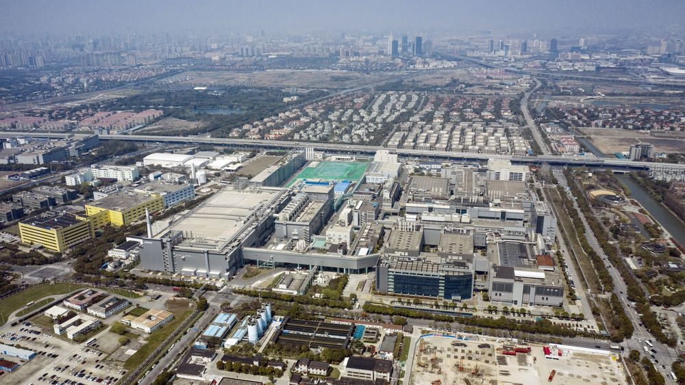 Китай продолжает развивать индустрию производства электроники: компания SMIC поставляет на рынок 7-нм чипы