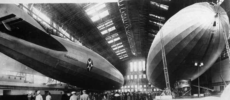 ZR-1 «Шенандоа» и ZR-3 «Лос Анджелес» в эллинге Лейкхёрста