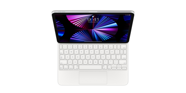 Новый белый вариант клавиатуры Magic Keyboard на iPad Pro