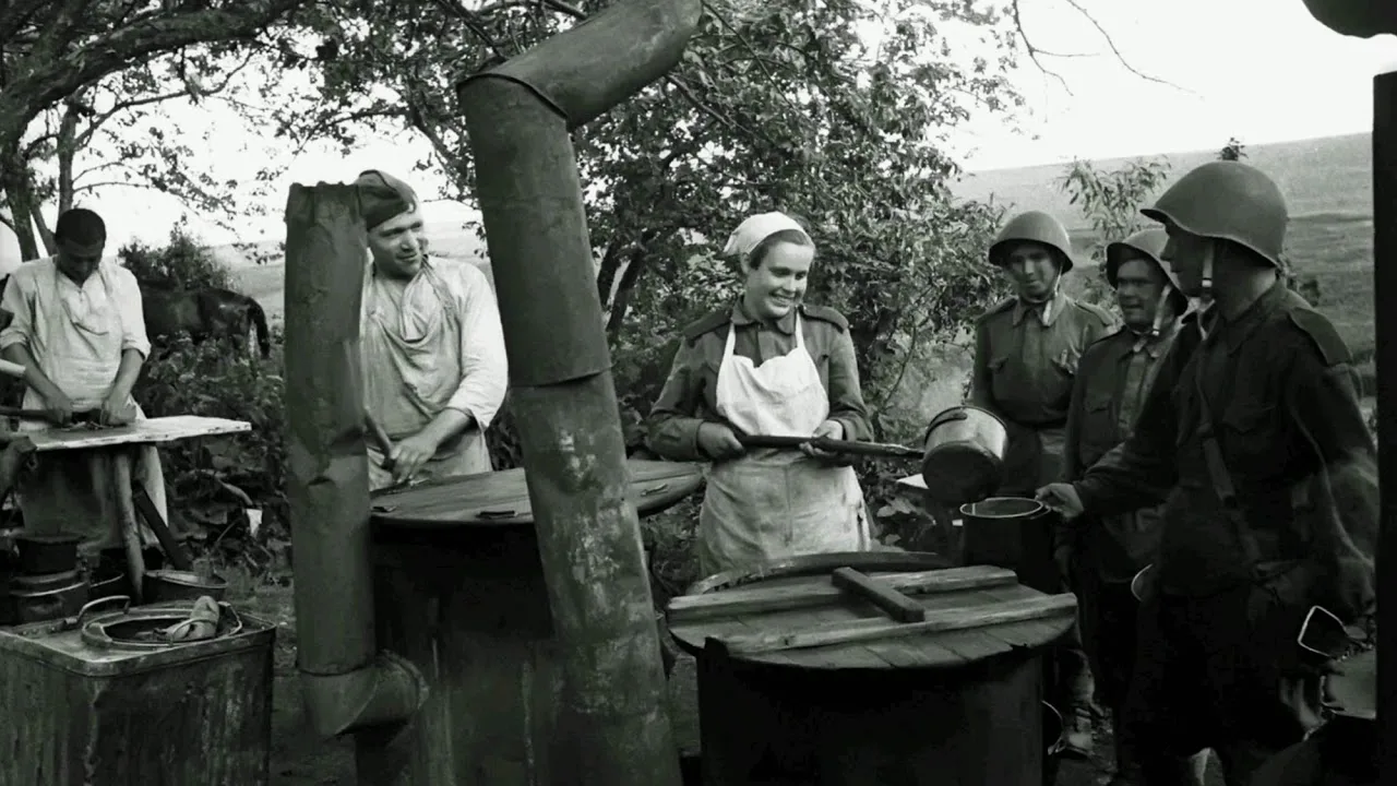 Советская полевая кухня времён войны Советская полевая кухня времён войны