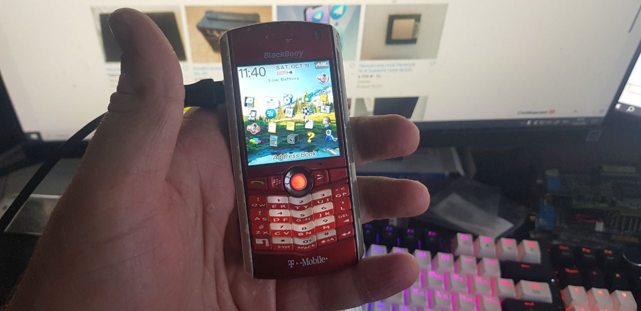 А ведь в смартфонах BlackBerry до BBOS 10, практически вся система была написана на Java. И поэтому эти смартфоны — моя страсть :)