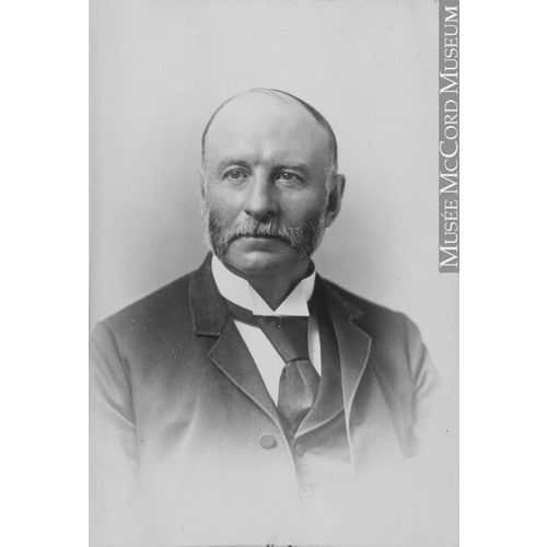 Джозеф Фредерик Уайтэвз (26 декабря 1835 г. - 8 августа 1909 г.) был британским палеонтологом.
Уайтавз родился в Оксфорде, получил образование в частных школах, а затем работал под руководством Джона Филлипса в Оксфорде (1858–1861).