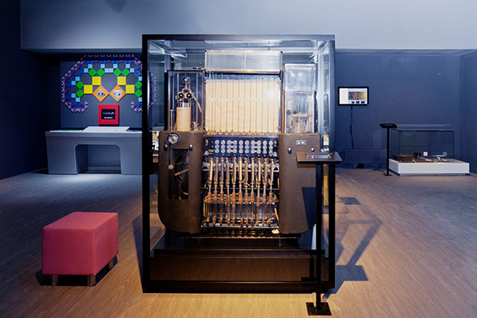 Гидравлический вычислитель в Политехническом музее