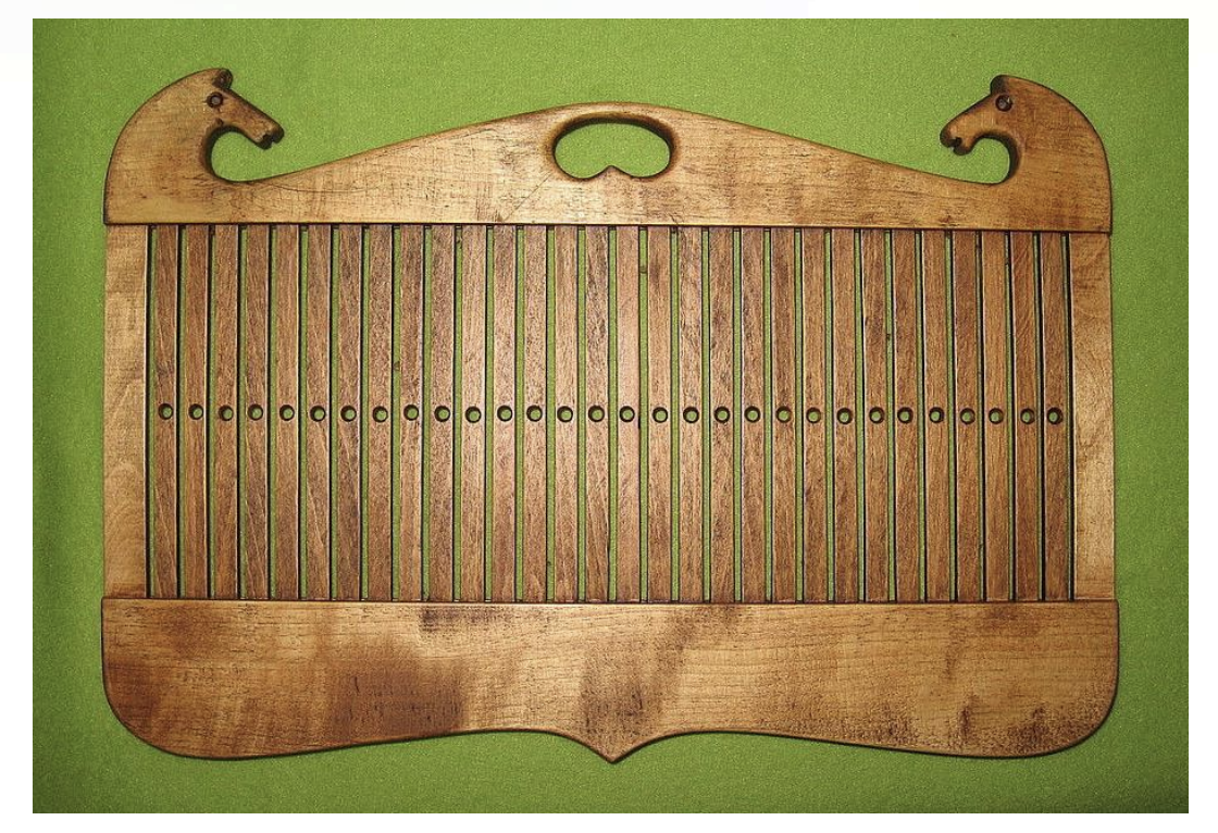 Первые ткацкие инструменты - бердо