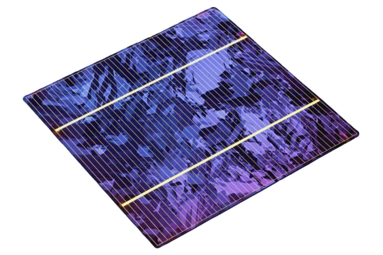 Мультикристаллический кремний в составе солнечной батареи.