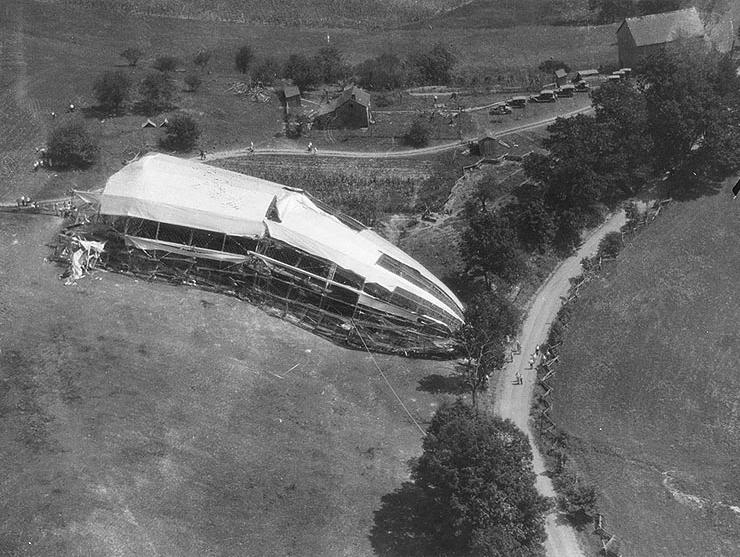 Носовая часть «Шенандоа» на месте приземления