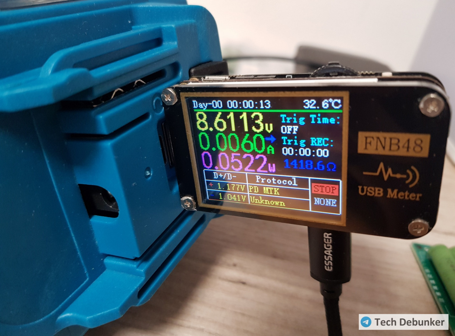 8,6 вольт с нетерпением ждут ваши 5-вольтовые гаджеты