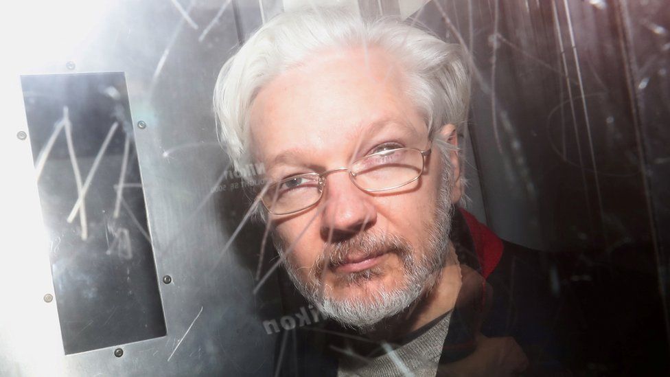 Musk launches Twitter poll to pardon Assange and Snowden