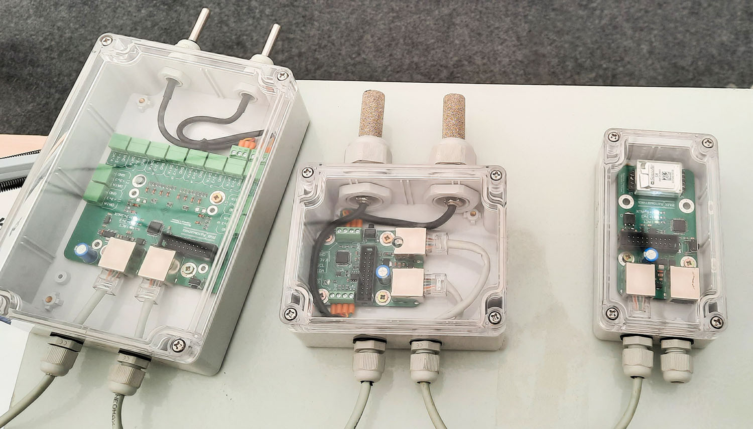 Образцы датчиков на выставке