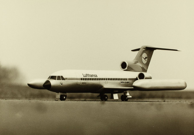 Макет VC.180