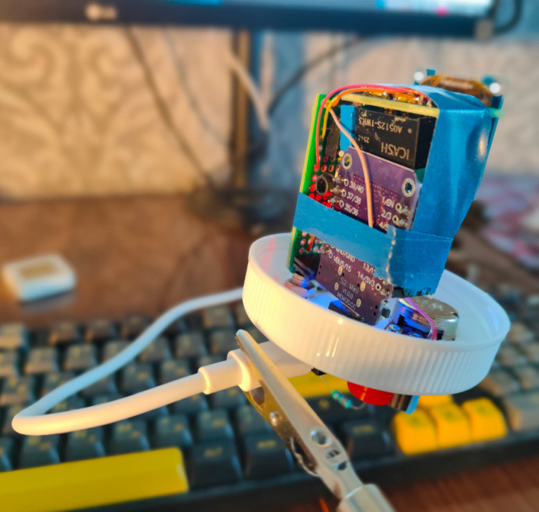 Прототип tRNS без корпуса-баночки. Всё собрано на крышке