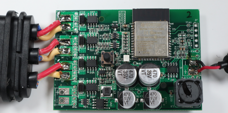 Рисунок 2. Печатная плата блока управления Twinkly