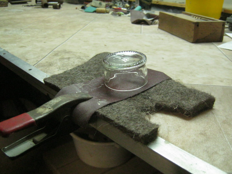 Шлифовка, полировка и другая обработка кромки стекла