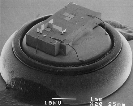 Один из действующих прототипов наноробота-пылинки