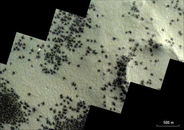  Изображения ‘пауков’ на поверхности Марса, сделанные орбитальным аппаратом Trace Gas Orbiter.