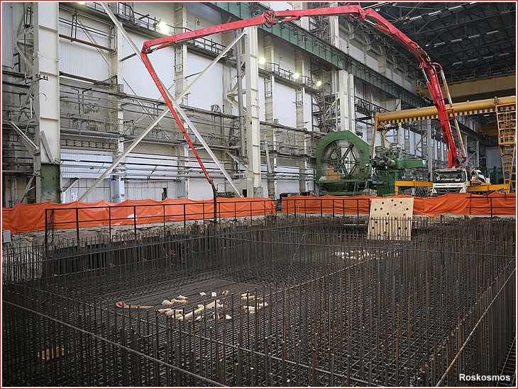 Работы по закладке фундамента сварочного центра по производству танковой части ракеты Союз в цехе № 2233 РКЦ «Прогресс» в начале октября 2020 года.