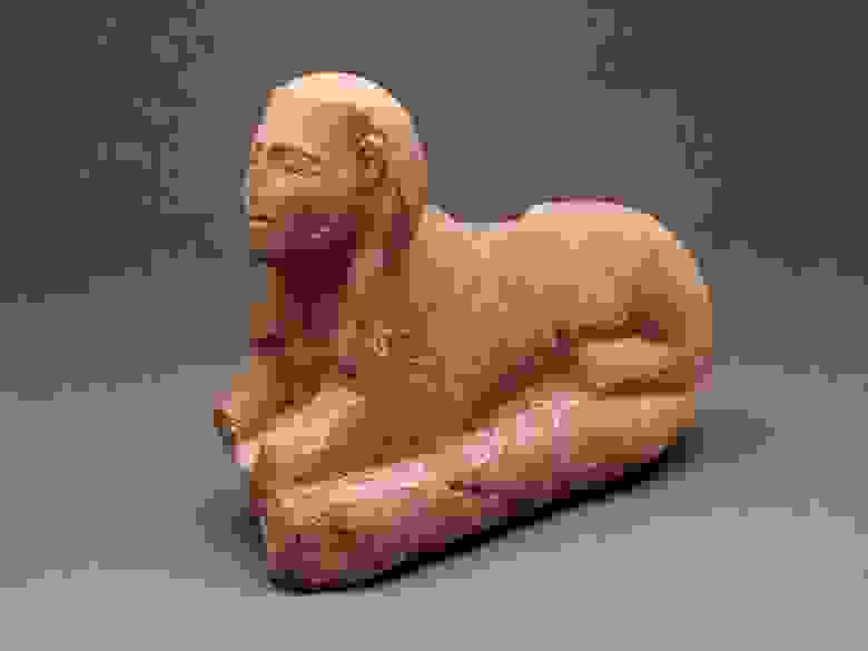 Статуэтка сфинкса, найденная на Синае. XIX век до н.э. (с) Британский музей