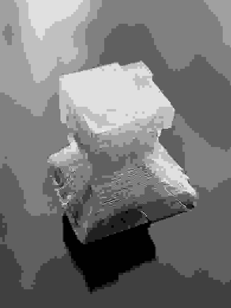 массивный кристалл соляной воронки