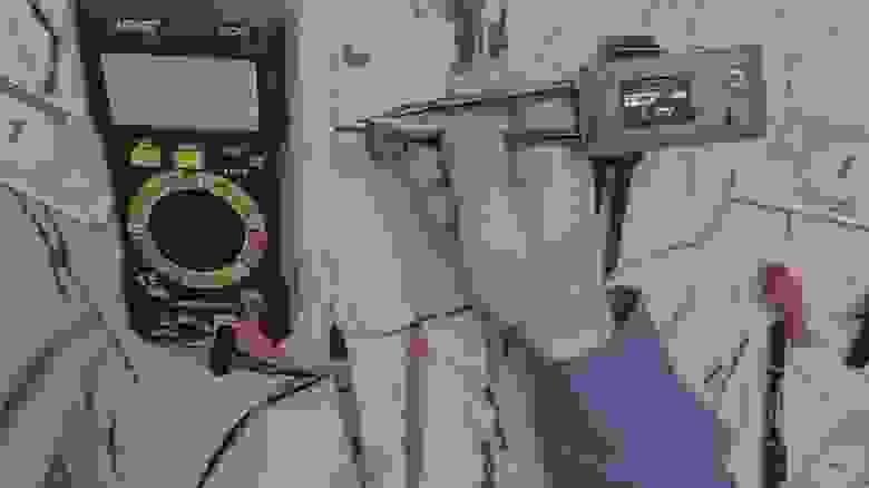 Режим измерения напряжения измерительного пинцета DIY YCHEV001