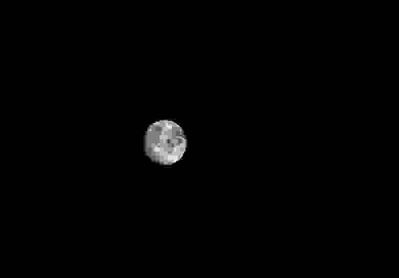 Оптическая навигационная камера Orion сделала это изображение Луны на 16-й день миссии / НАСА