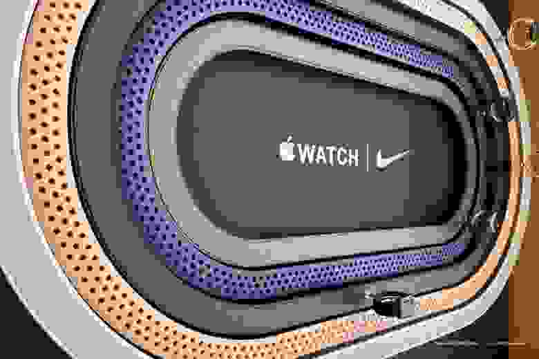 Пять ремешков в виде беговой дорожки – все они из специальной серии Nike (© Matt Roosevelt)