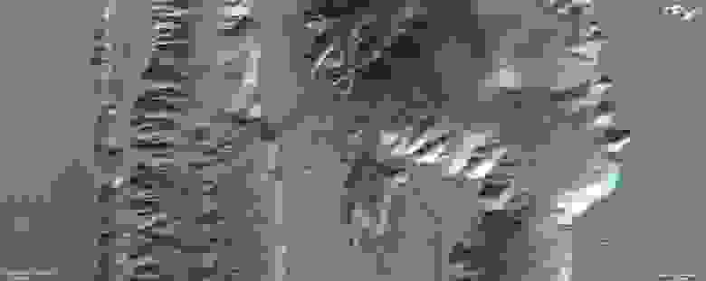 Стереоскопический снимок Ио и Титона, сгенерированный на основе изображений, снятых HRSC. Просмотр фото в 3D-очках позволит увидеть объёмное изображение