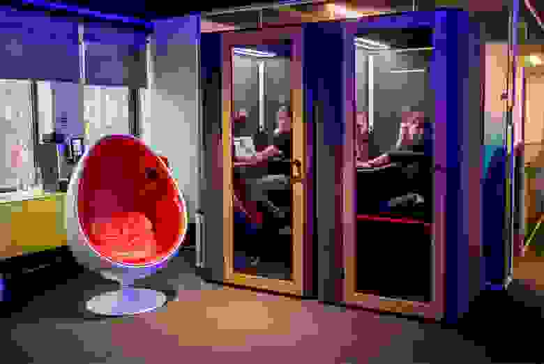 MGCom_10.jpg