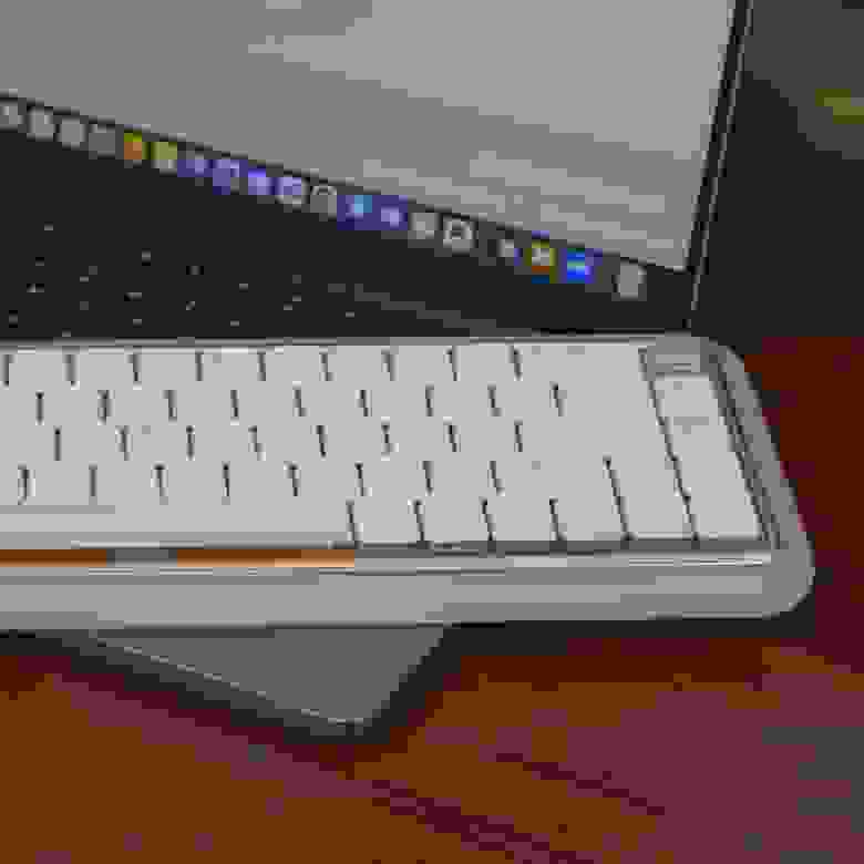 Durgod S230 Cream (источник: PConline) Durgod S230 Cream (источник: PConline)