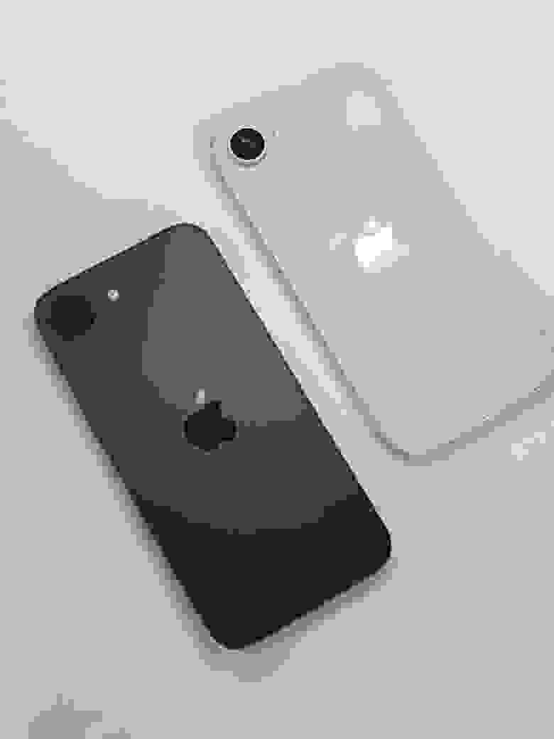 Устройство будет доступно в двух цветах, зато с портом USB-C (© Majin Bu) Устройство будет доступно в двух цветах, зато с портом USB-C (© Majin Bu)