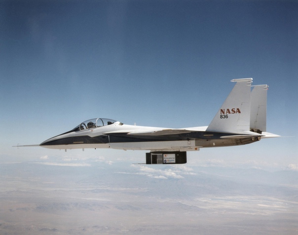 Металлическое теплозащитное покрытие среди прочего проходило лётные испытания под «брюхом» истребителя F-15B