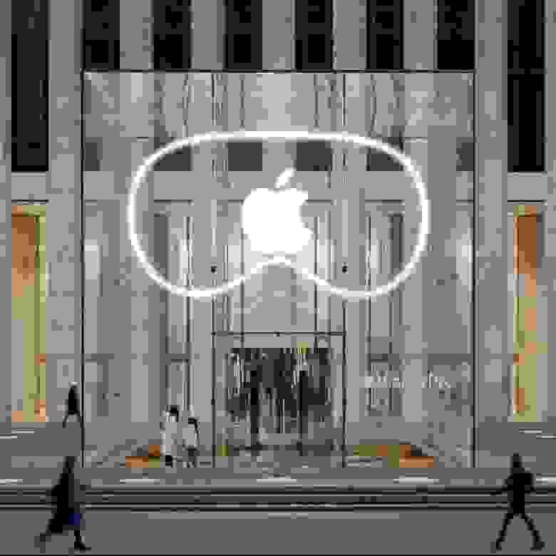 Apple украсила свой магазин в Нью-Йорке на 5 Авеню светящимся контуром устройства Apple украсила свой магазин в Нью-Йорке на 5 Авеню светящимся контуром устройства