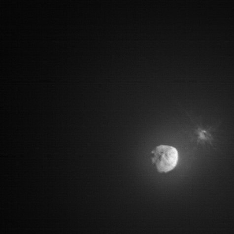 Снимок, сделанный спутником LICIACube на расстоянии 79 км от астероида