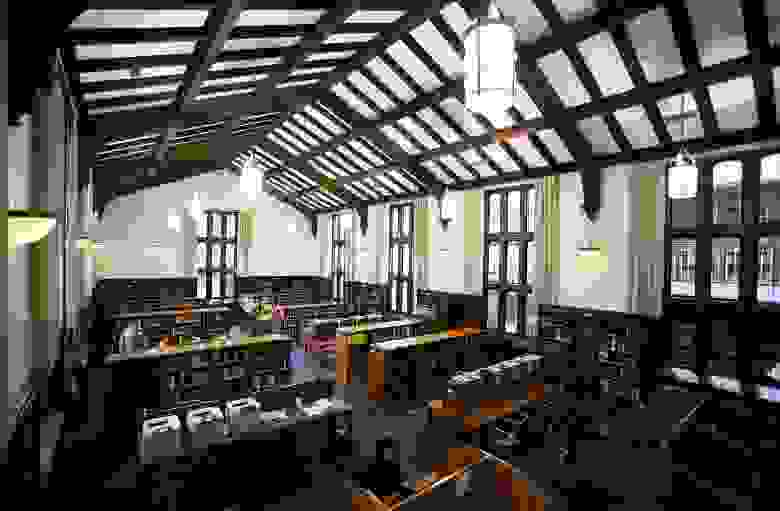 Библиотека Хаузера в Reed College