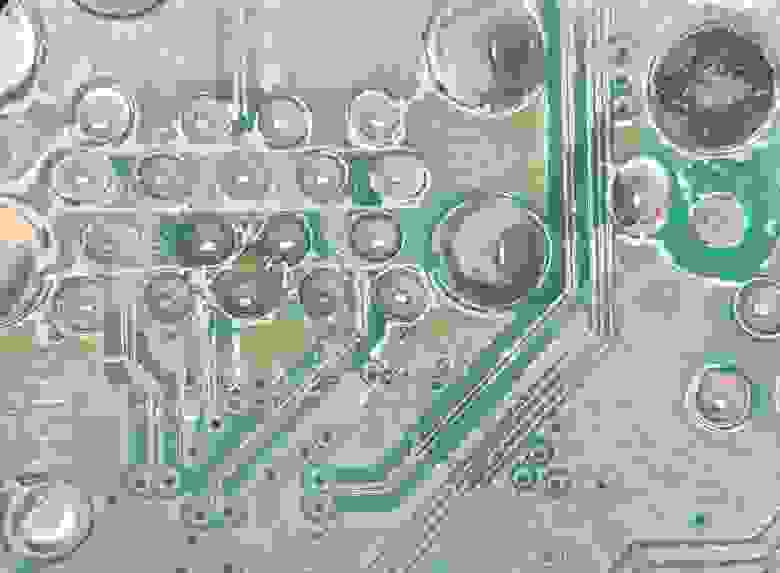 Рис. 14 Новая Raspberry Pi 4 Model B  под микроскопом