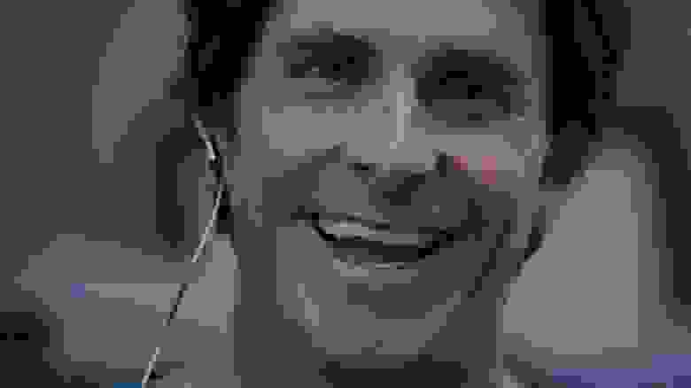 Майкл Бьюрри здесь (в исполнении Кристиана нашего Бэйла) всем своим видом пытается показать, как важна здоровая кукуха Майкл Бьюрри здесь (в исполнении Кристиана нашего Бэйла) всем своим видом пытается показать, как важна здоровая кукуха
