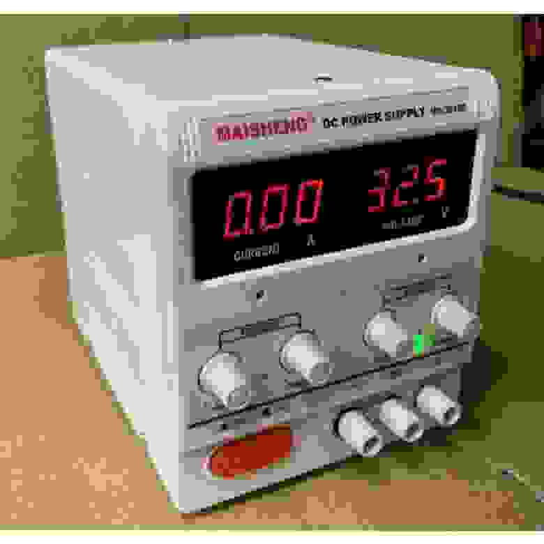Maisheng MS-301D — хороший выбор для начинающего мастера. У меня такой работал года три, наверное
