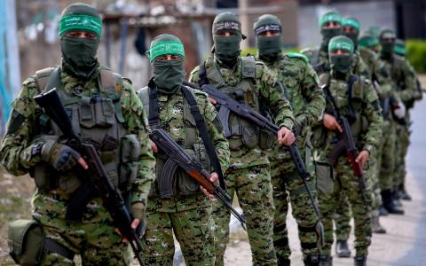 Izz ad-Din al-Qassam Brigades – типичные пользователи USDT по мнению Wall Street Journal (специально не гуглил, но очень сильно подозреваю, что парни на фото запрещены на территории России)