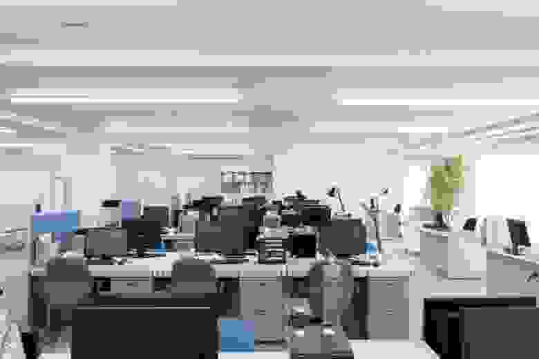 17:59 в офисе корпорации