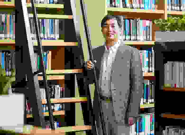 Штатный научный сотрудник Кан Хи Вон