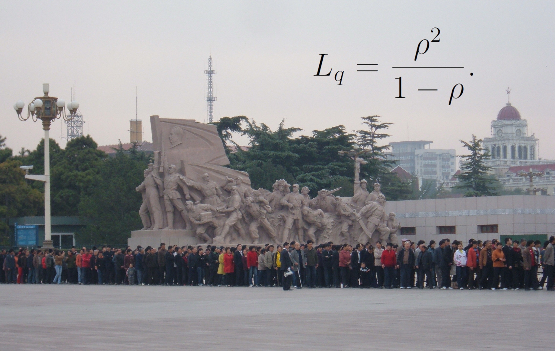 Фото очереди в мавзолей Мао Цзэдуна —  BrokenSphere / Wikimedia Commons