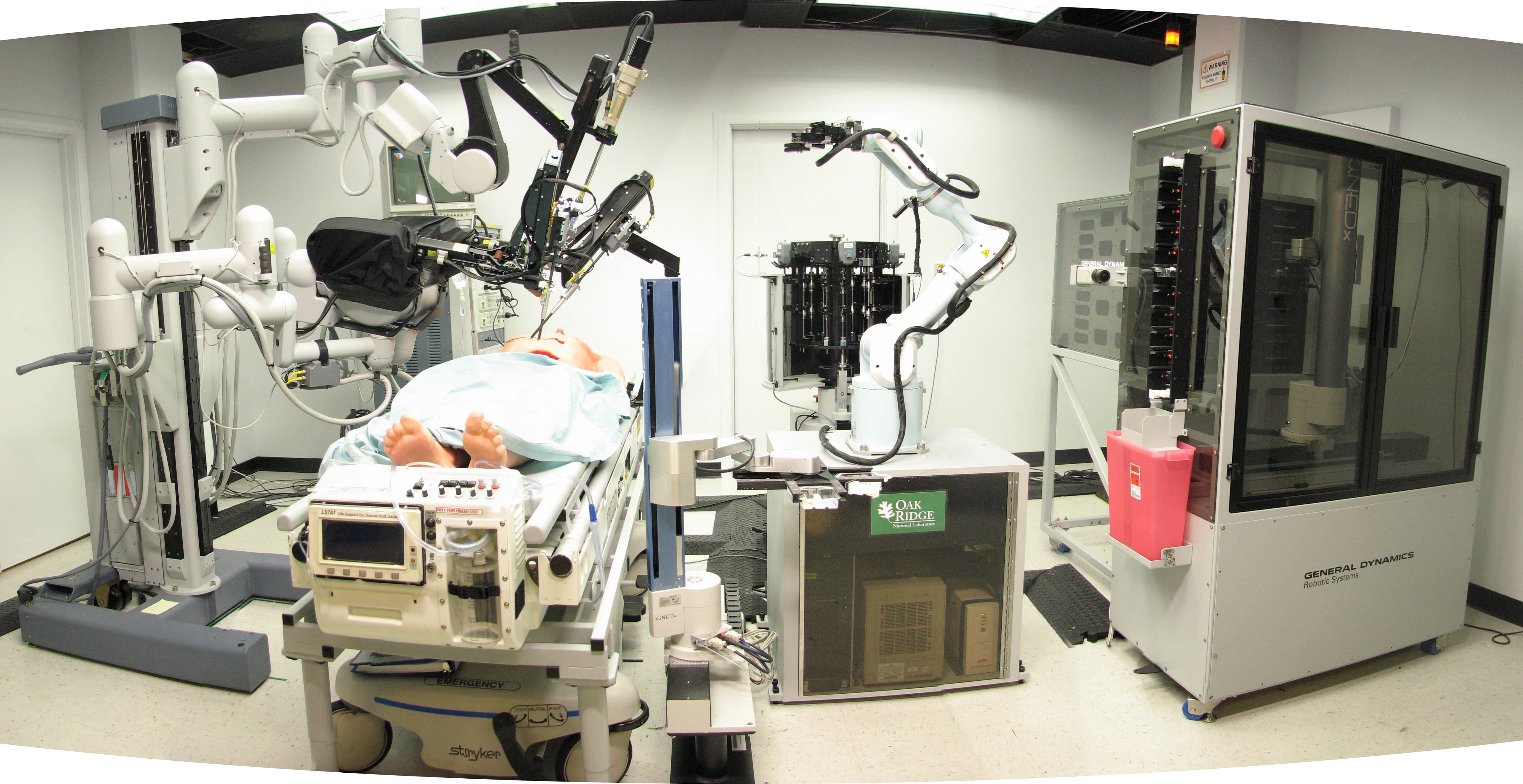Робот провел операцию. Робот-хирург da Vinci. (2000). Медицинские роботы. Хирургические роботы. Роботизированная хирургия.