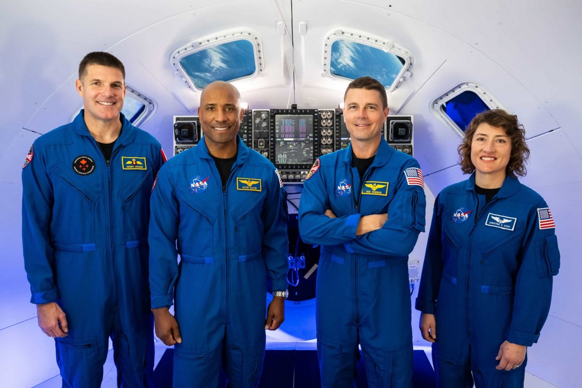 Экипаж миссии «Артемида-2»: Рид Уайзман, Виктор Гловер, Джереми Хансен и Кристина Кох
