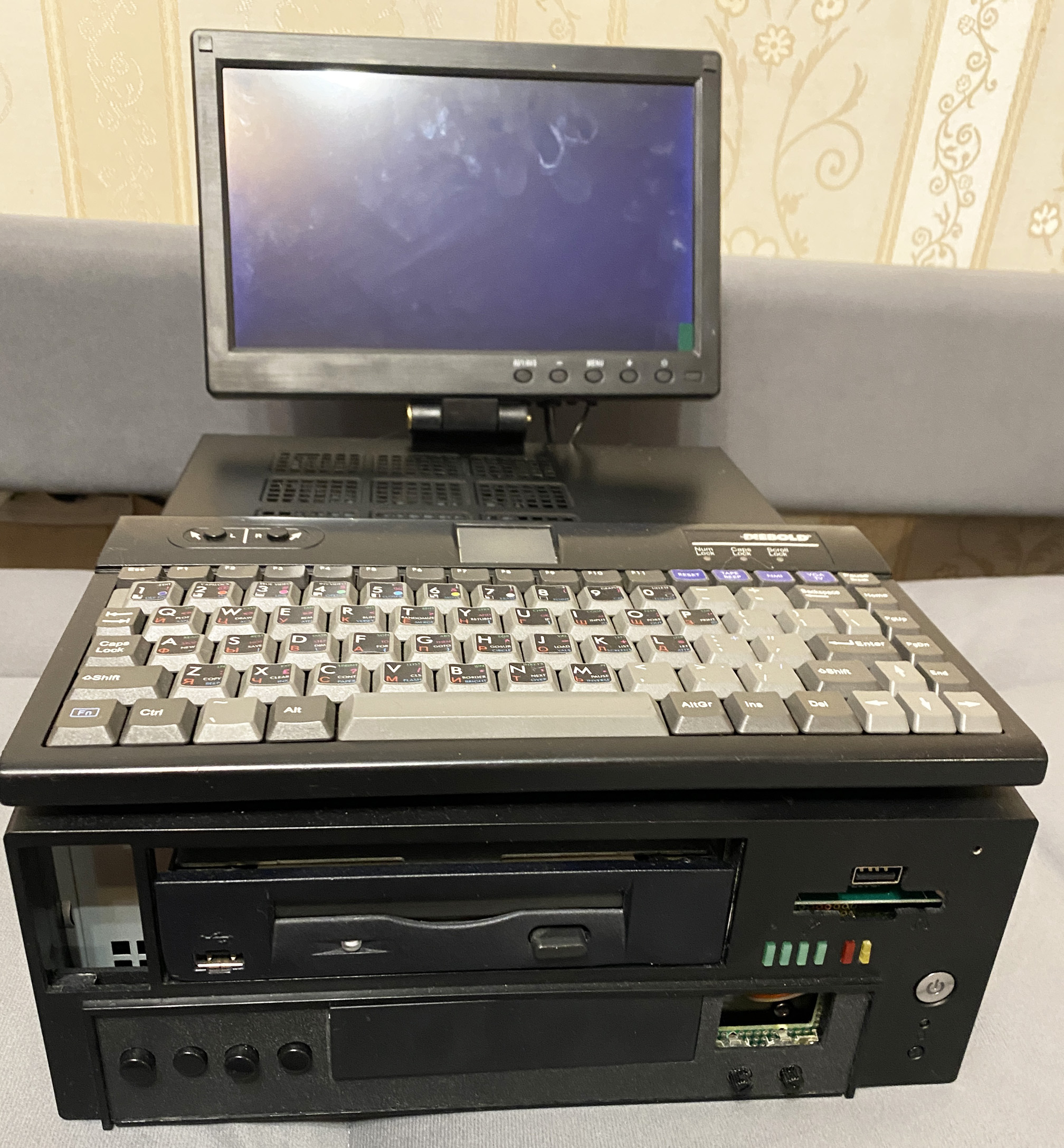 Спекки» в XXI веке: как я обзавёлся ZX Evolution, и что из этого